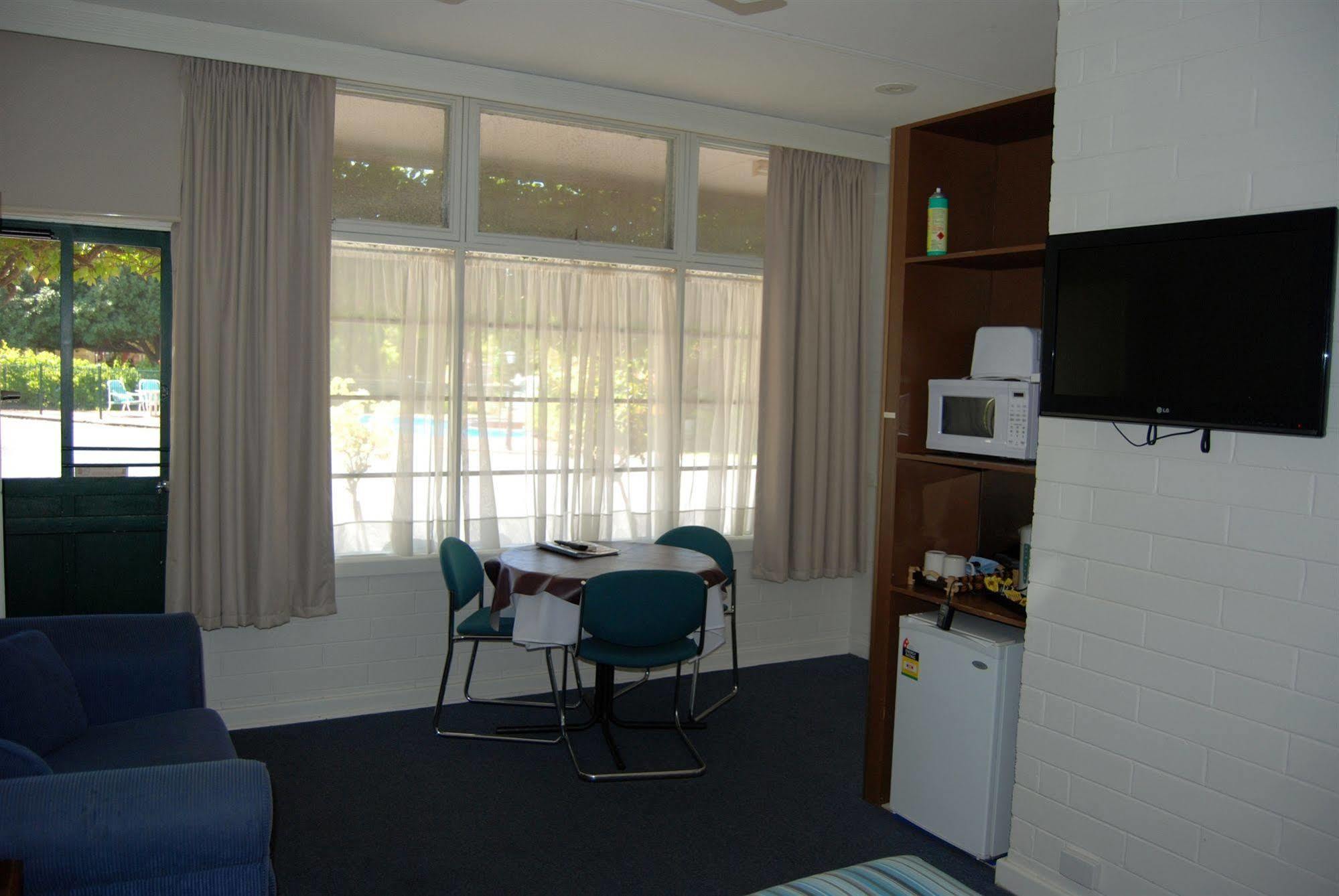 Guichen Bay Motel โรบ ภายนอก รูปภาพ
