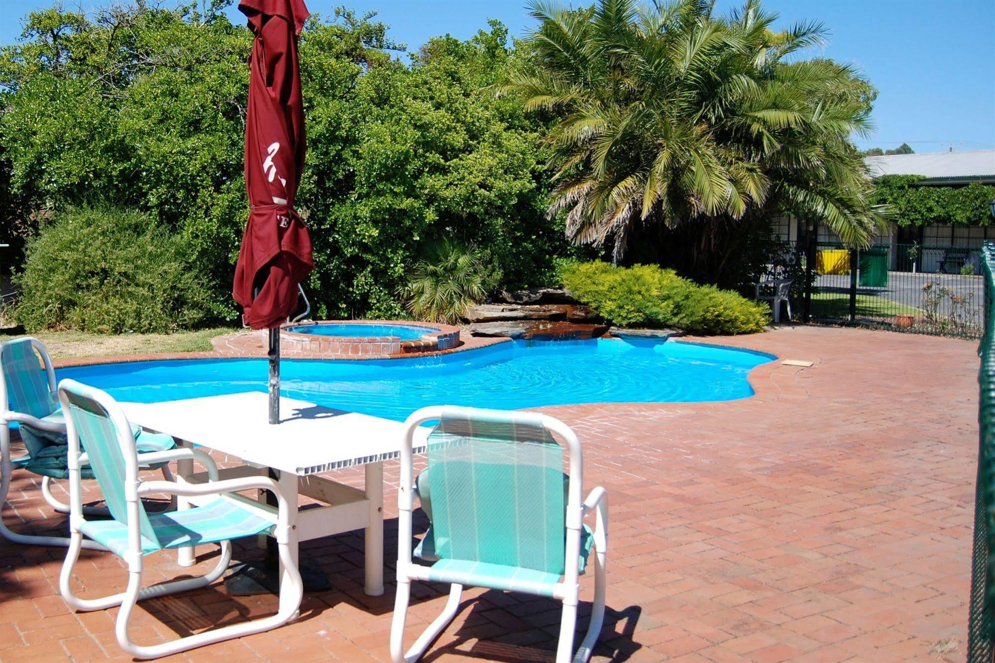 Guichen Bay Motel โรบ ภายนอก รูปภาพ